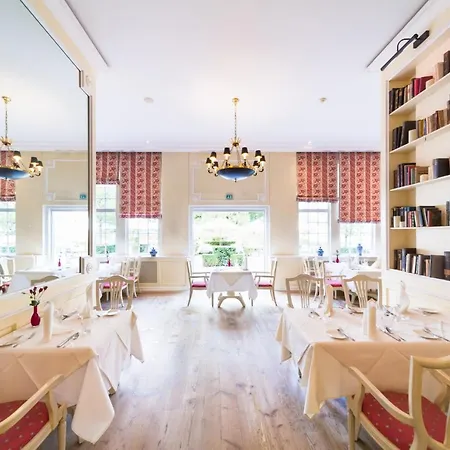 ホテル Graeflicher Park Health & Balance 4*