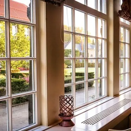 ホテル Graeflicher Park Health & Balance 4*